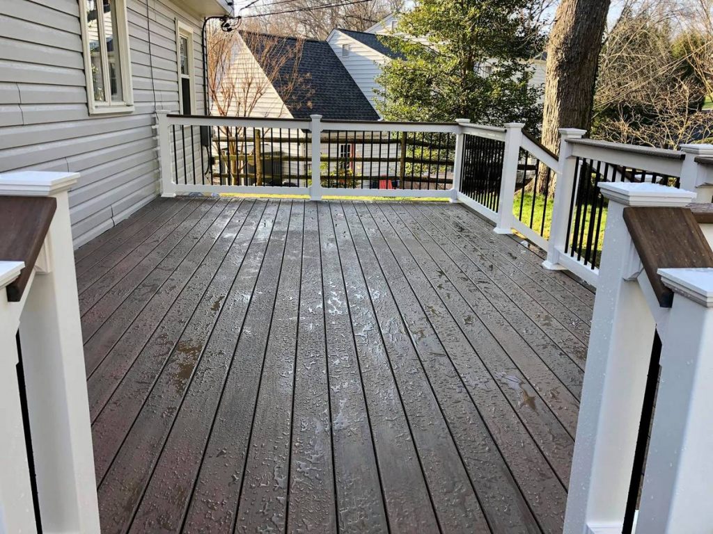 deck with vinyl covered railing